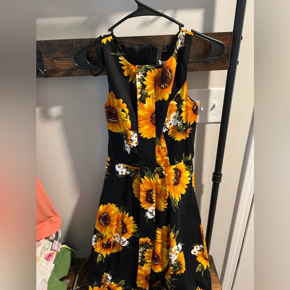 8”s Style Sunflower Dress - Picture 3 of 6